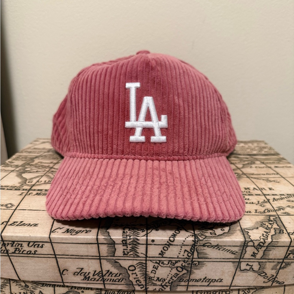 Unisex ‘47 x Rowing Blazers LA Dodgers Pink Corduroy snap back hat - Picture 2 of 4